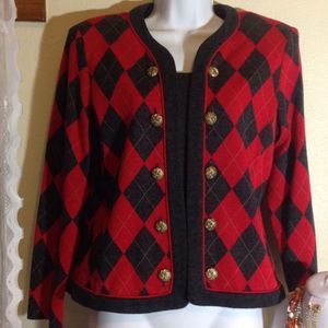 MAKE AN OFFER Stuart Allan Red/Black Check Sweater‎
